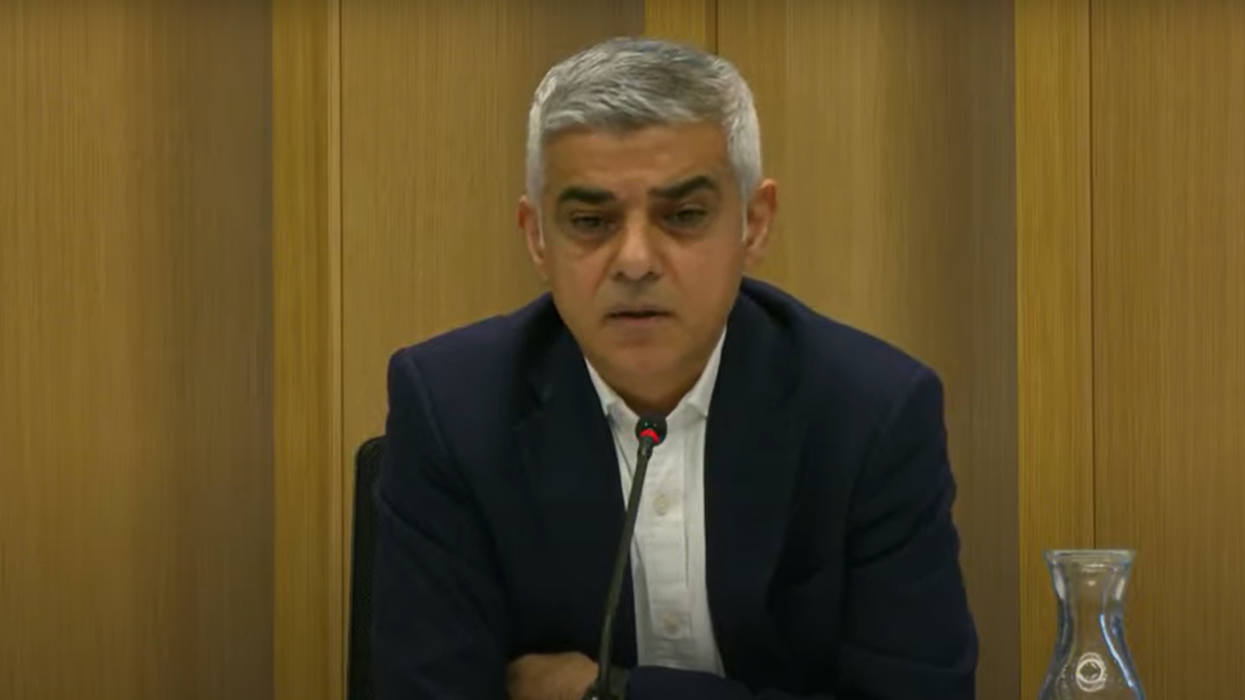 Ulez row erupts as Khan urged to quit over expansion conduct probe