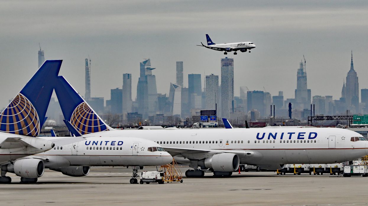 United Airlines planes