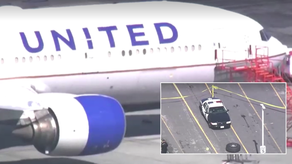 United Airlines/Tyre on ground