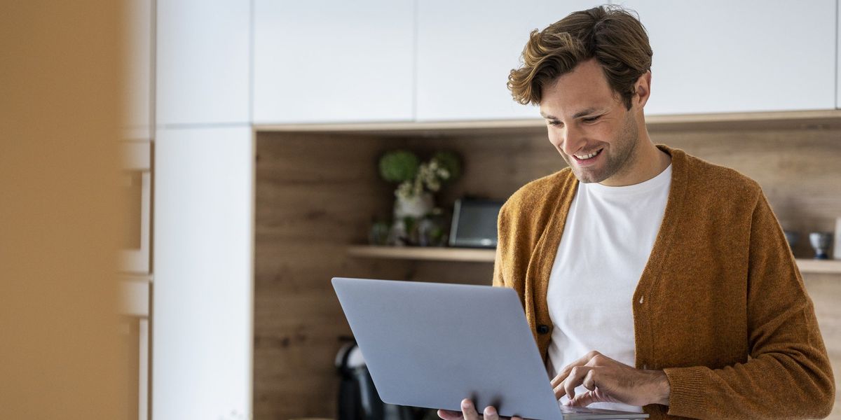 Universal Credit claimants coin £5,098 benefits boost from April in latest DWP cash-splash Universal Credit claimants coin £5,098 benefits boost from April in latest DWP cash-splash