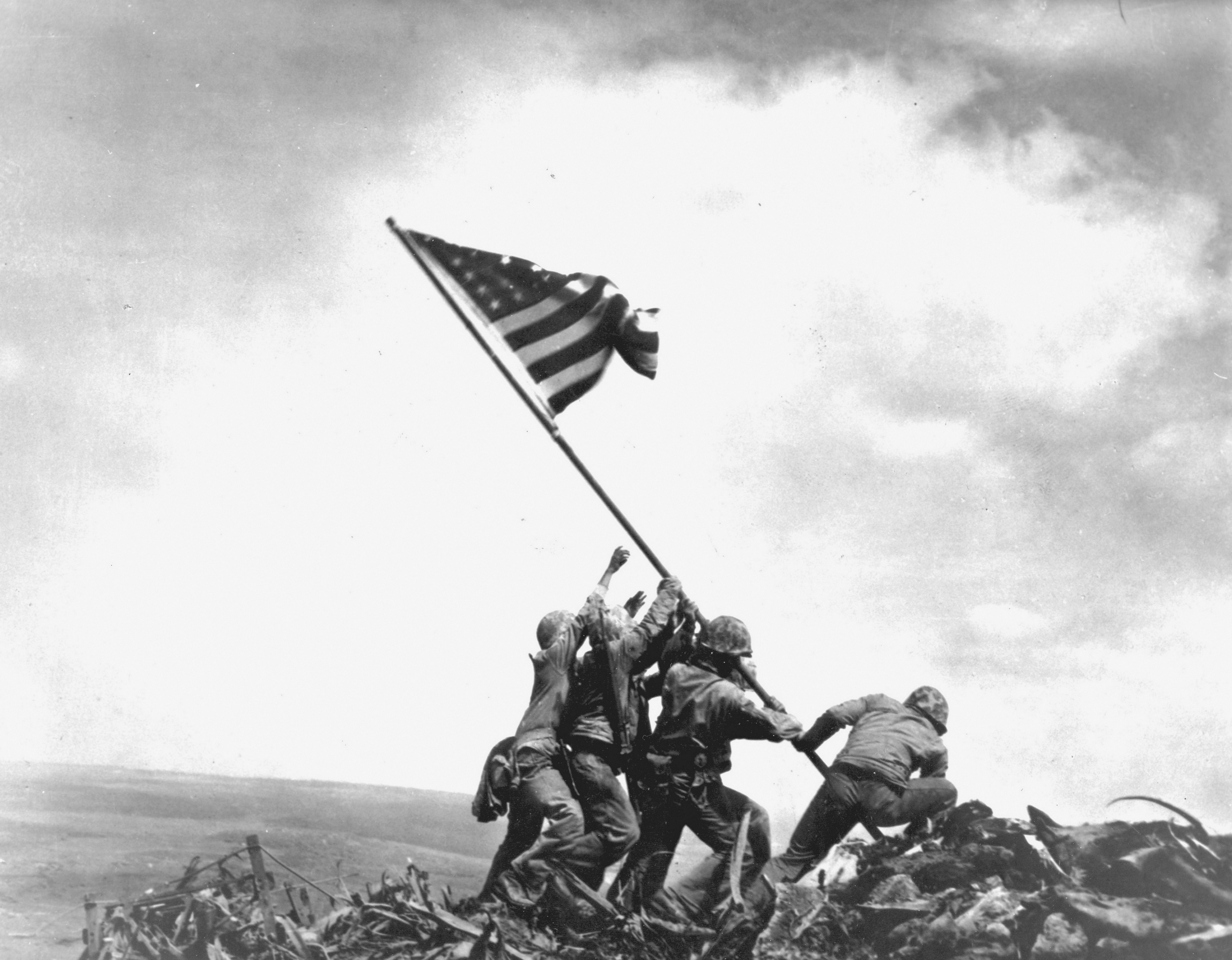 US Marines raising US flag after battle of Iwo Jima