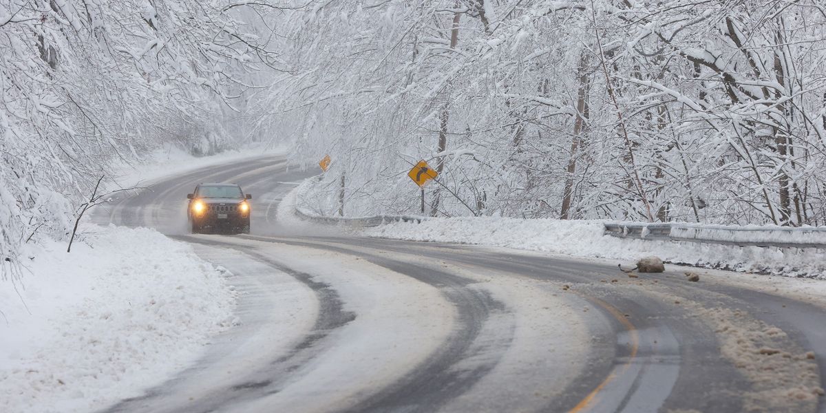 NextImg:US weather: Freak summer snow to hit parts of the North while South bakes in heatwave