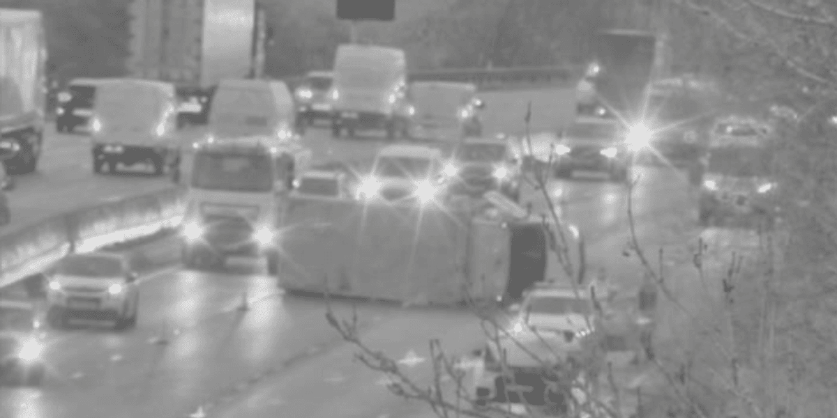 Overturned lorry causes chaos for drivers with 90-minute delays and miles of congestion Overturned lorry causes chaos for drivers with 90-minute delays and miles of congestion