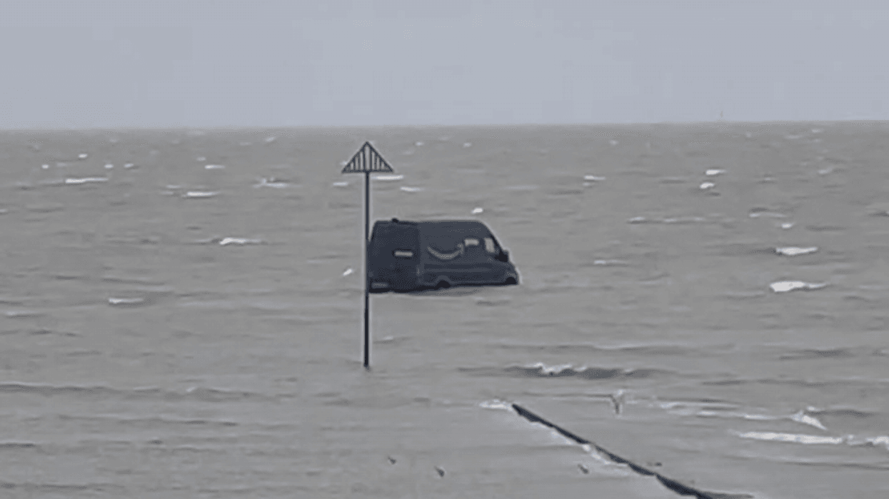 Van trapped in Thames Estuary