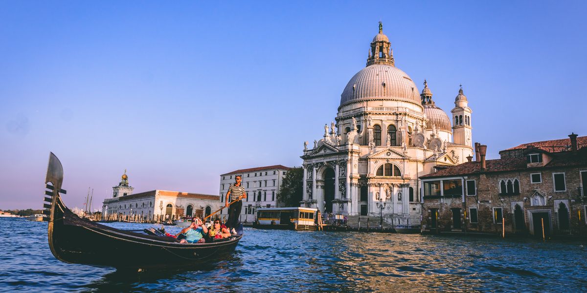 NextImg:Italian locals left furious after online influencers 'tip off' tourists about 'secret' €2 gondola rides in Venice