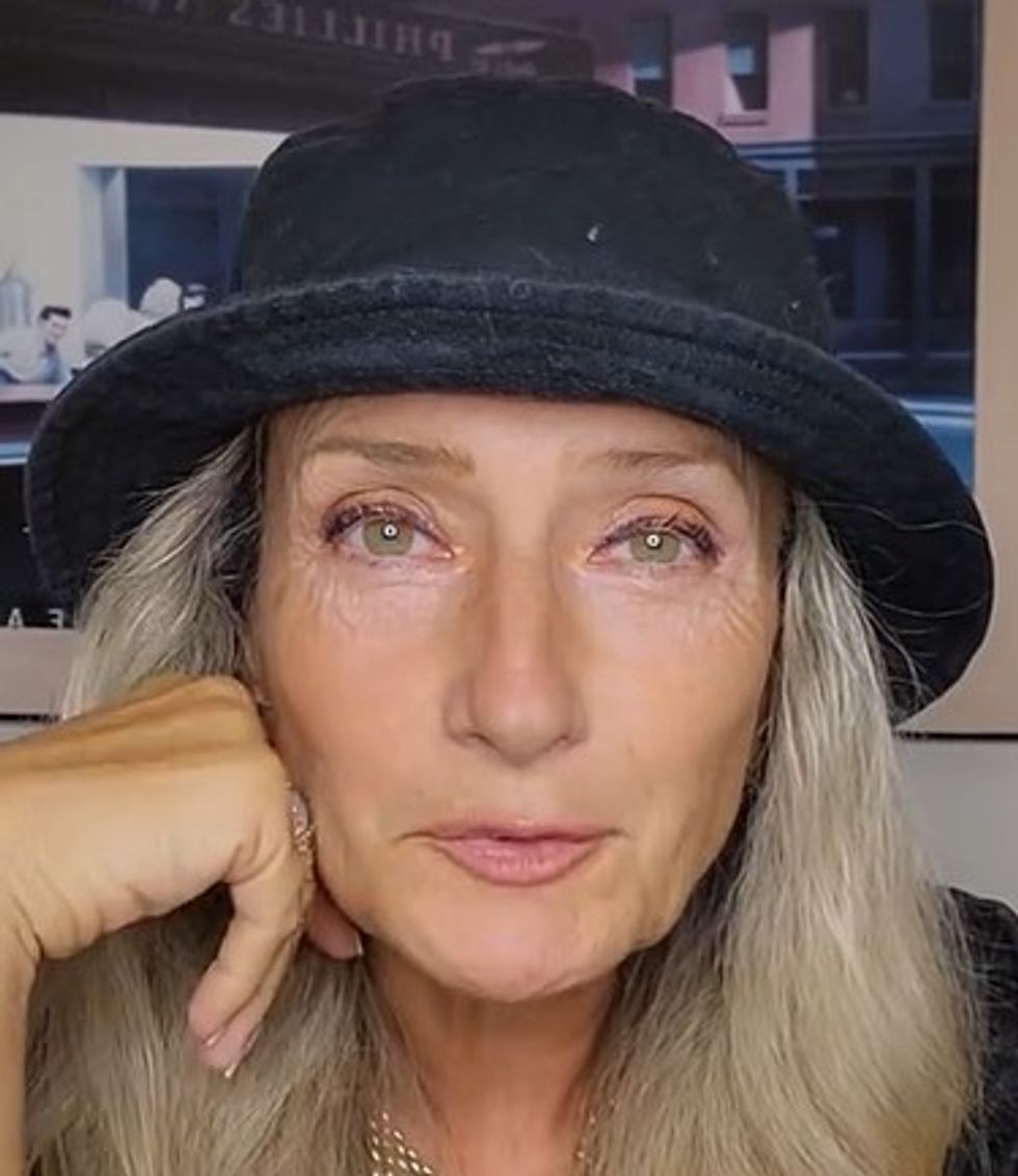 Vicky Derosa