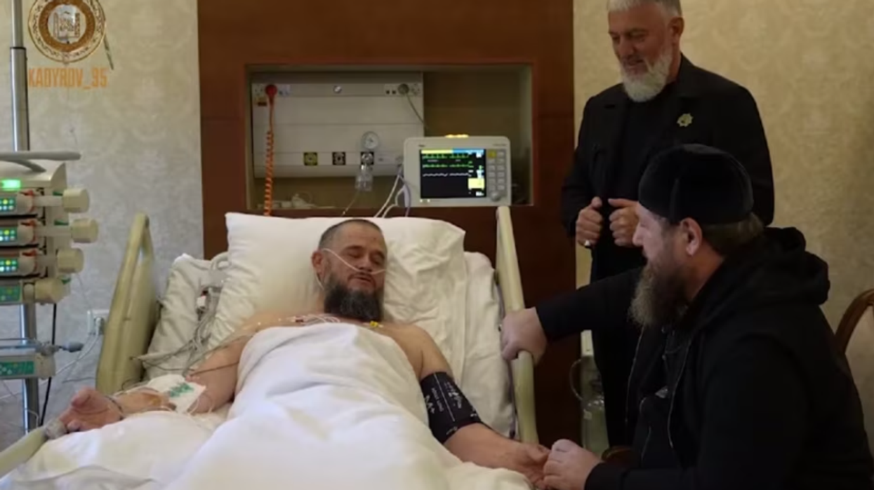 Video of Ramzan Kaydrov at a hospital