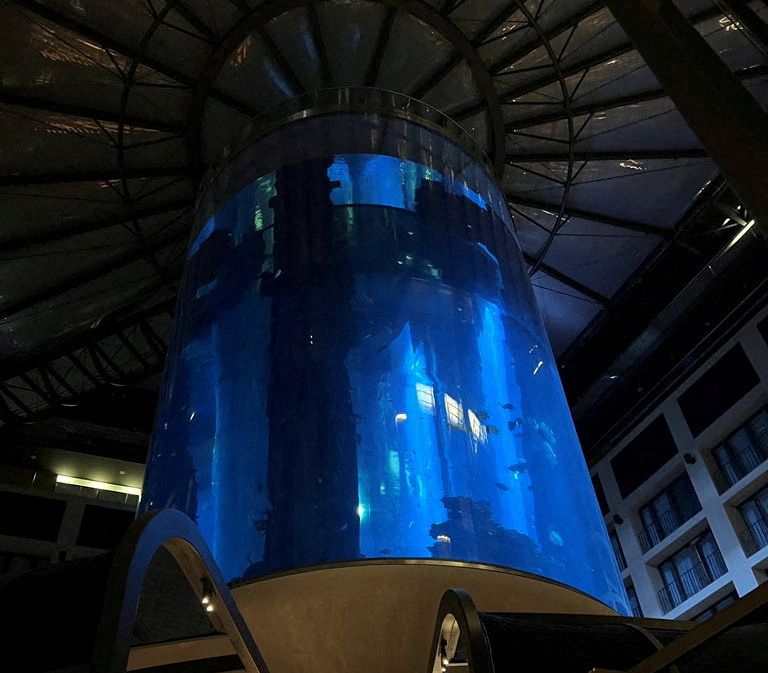 View of the AquaDom aquarium a day before it burst near Alexanderplatz, in Berlin, Germany December 15, 2022 in this image taken from social media. Niklas Scheele via REUTERS THIS IMAGE HAS BEEN SUPPLIED BY A THIRD PARTY. MANDATORY CREDIT.