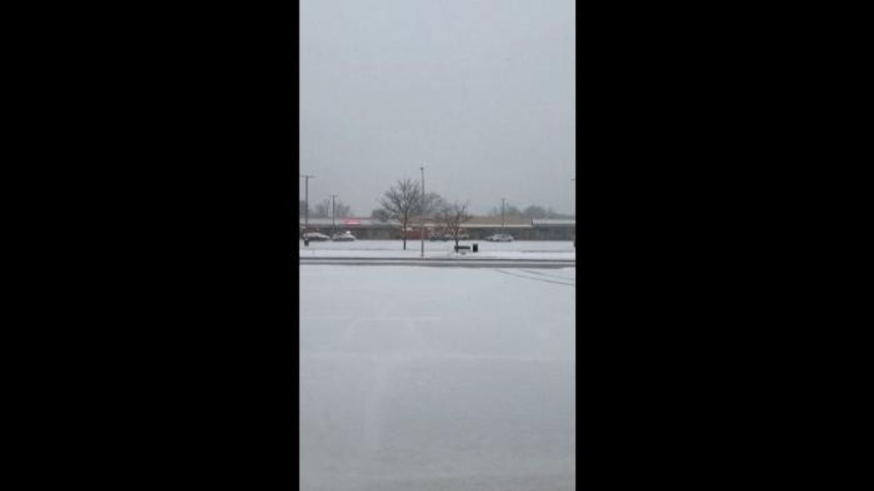 US weather: America split as eastern states hit by snow while west baked in 100F heat dome