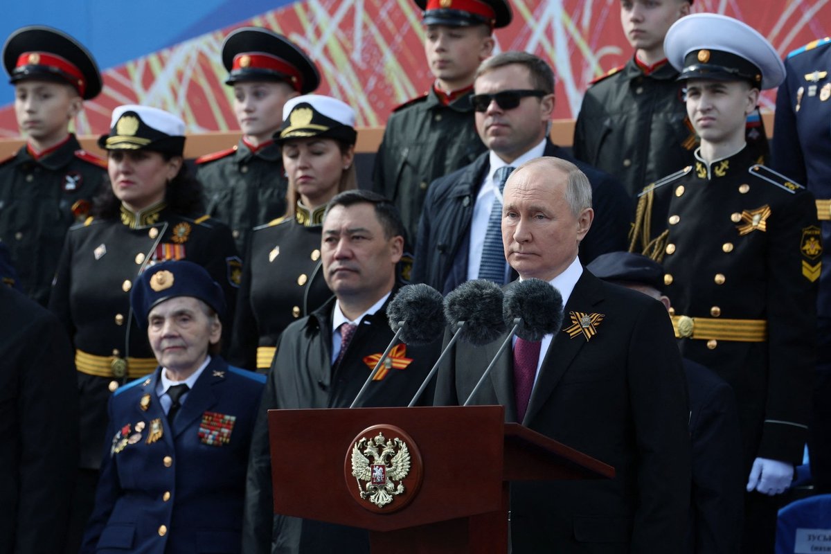 Vladimir Putin and Russia military figures