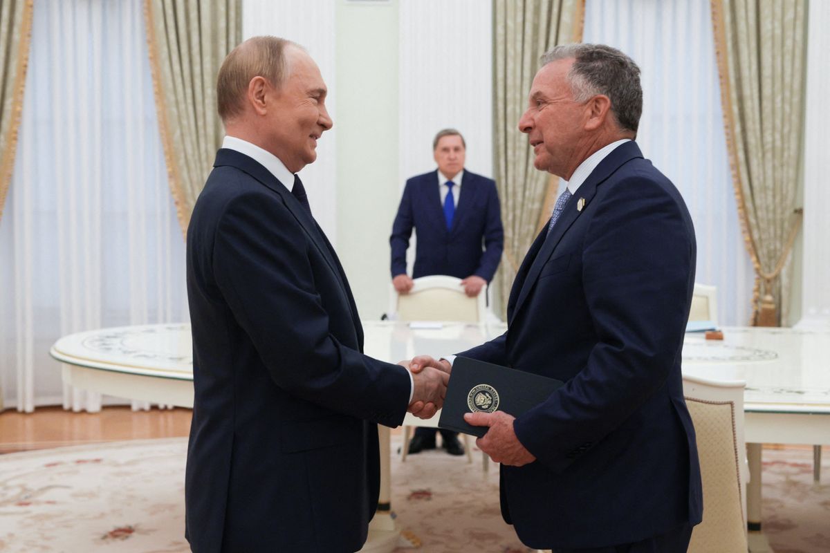 Vladimir Putin meets Steve Witkoff