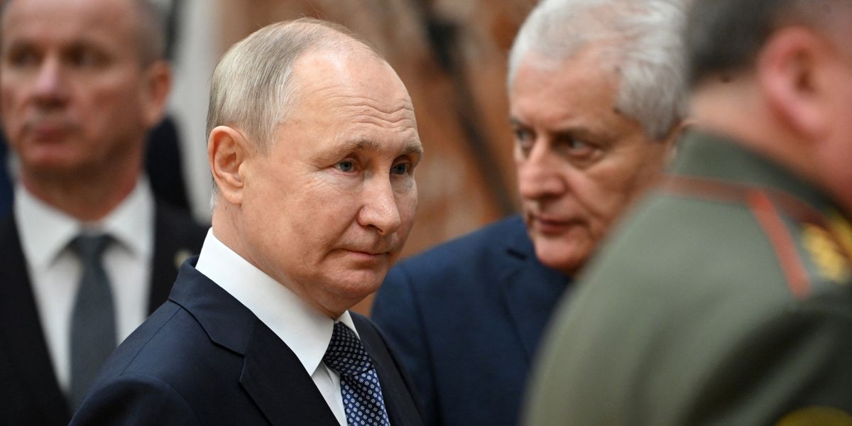 NextImg:Vladimir Putin takes urgent action as he attempts to avoid mass protests breaking out in Russia