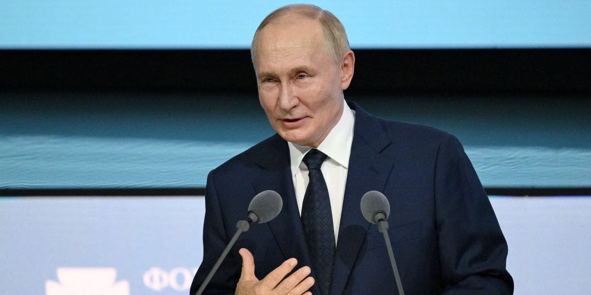 NextImg:Putin welcomes Britons 'tired of the liberal agenda' fleeing 'woke' UK for Russia