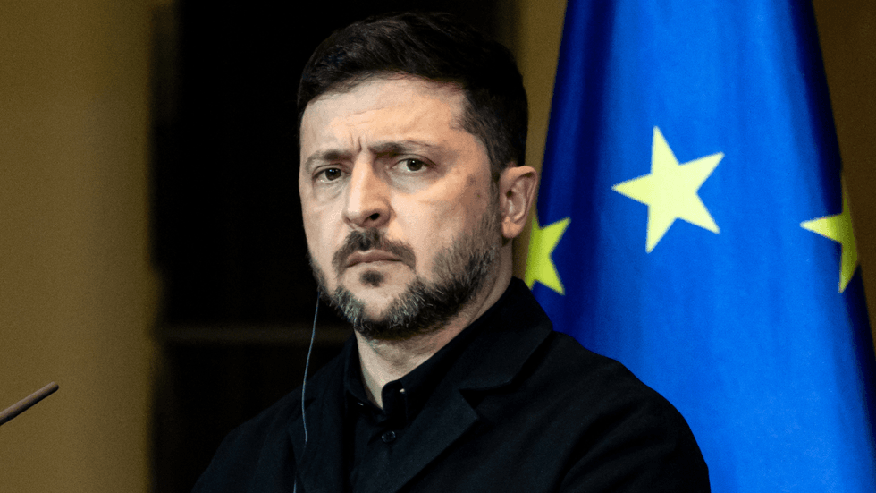 Volodymyr Zelensky addressing European leaders