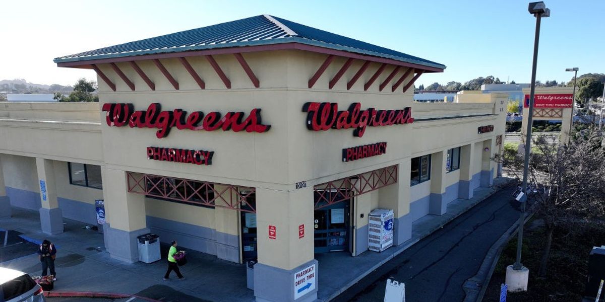 NextImg:Walgreens confirms 'meaningful percentage' of 8,600 stores to close after sales slump