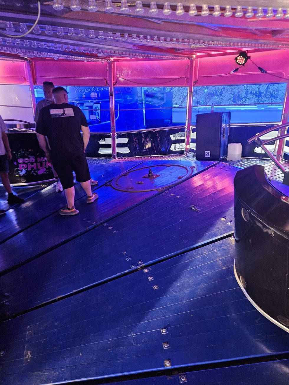 Waltzer crash