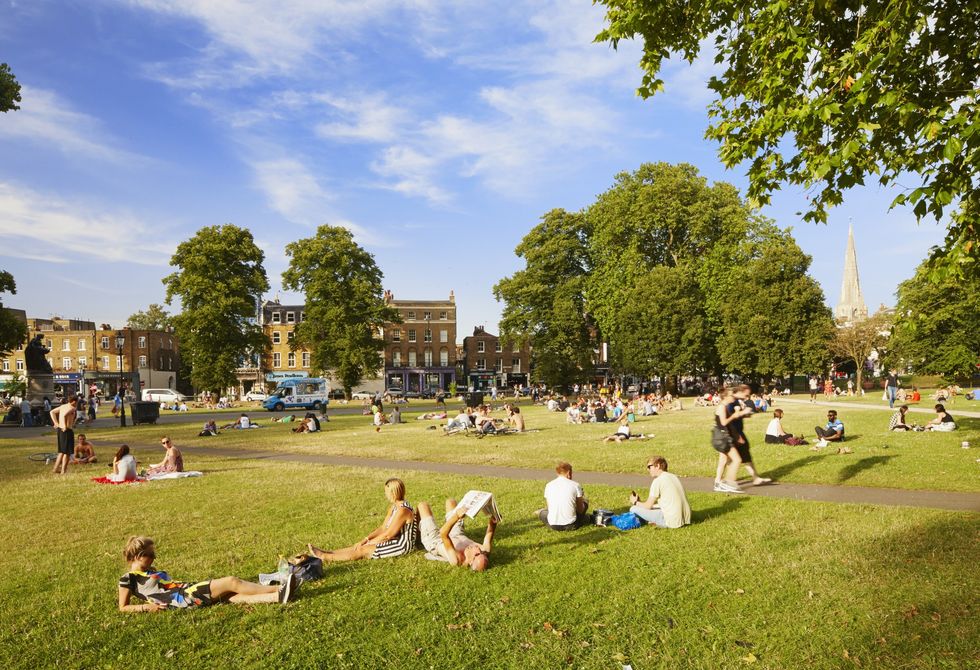 Warm weather in London