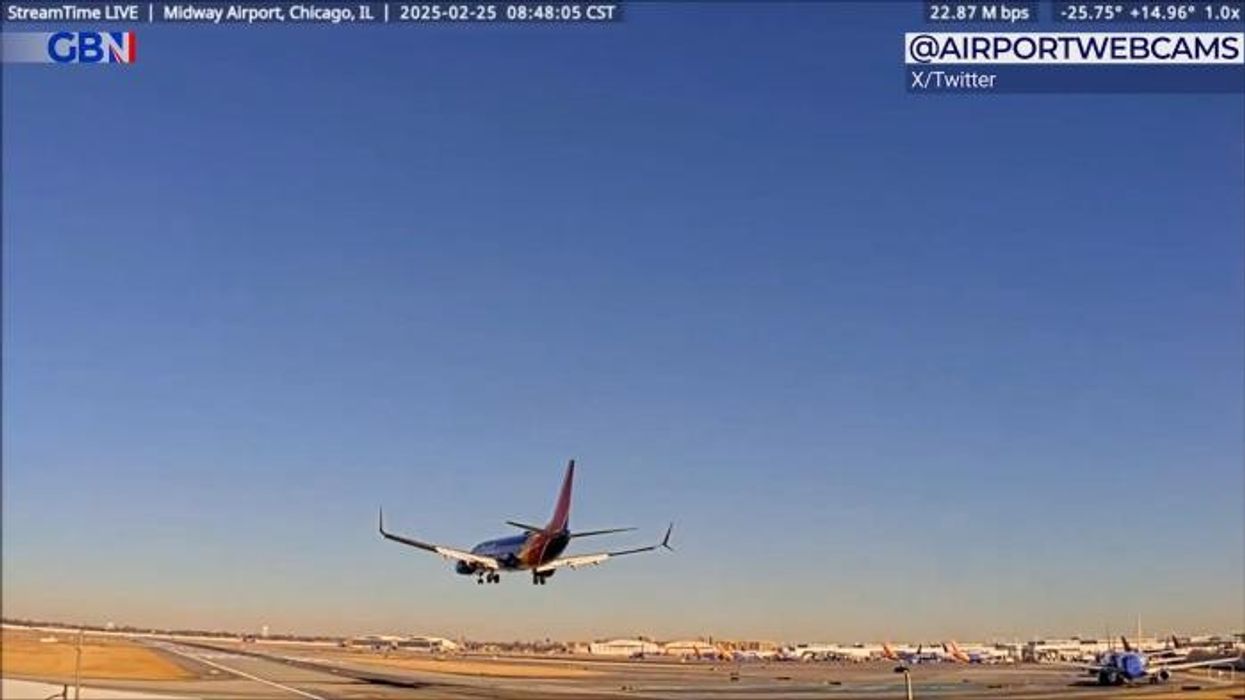 Plane disaster avoided at the last second as flight abandons landing when private jet cut in front of it