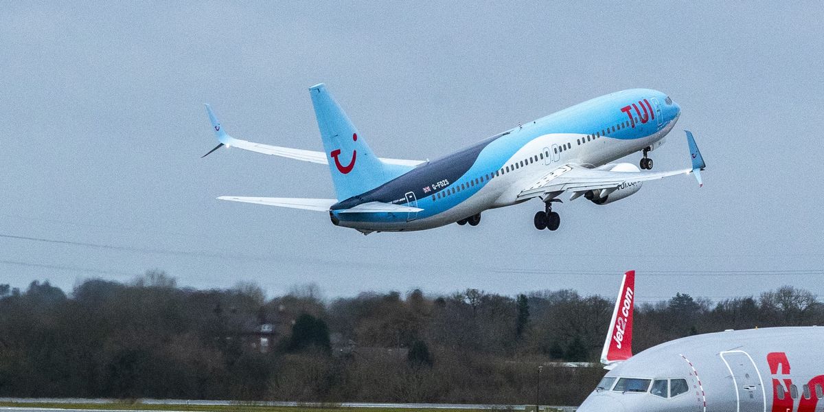 NextImg:Tui passenger spilt alcohol over child and screamed abuse at flight crew as plane forced to make emergency landing