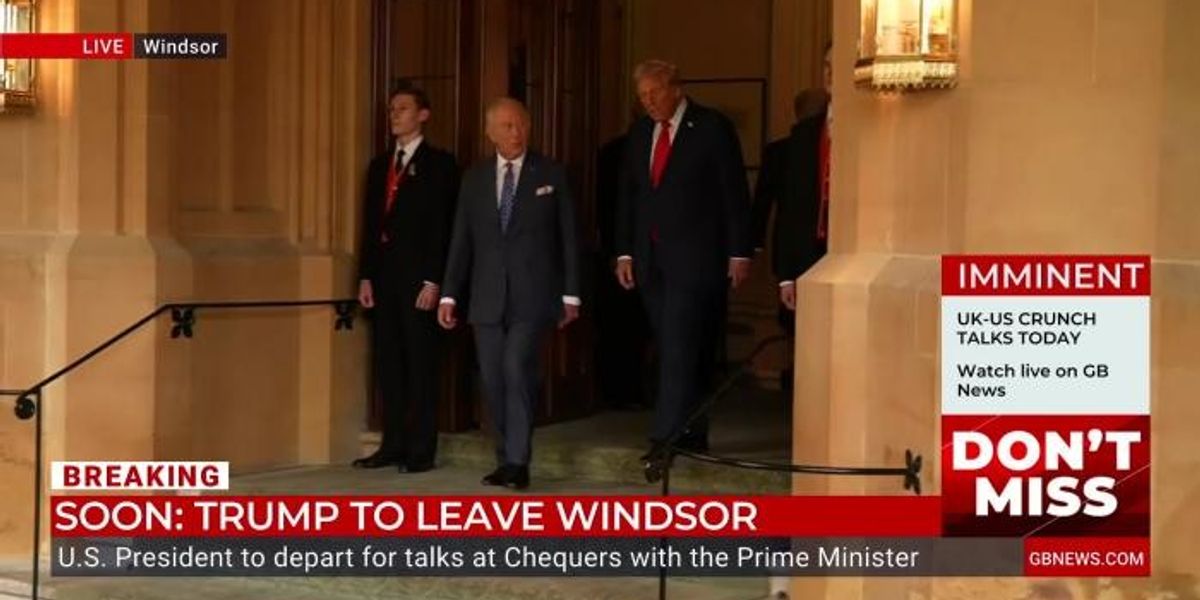 NextImg:WATCH: Donald Trump departs Windsor for Chequers after first day of State Visit
