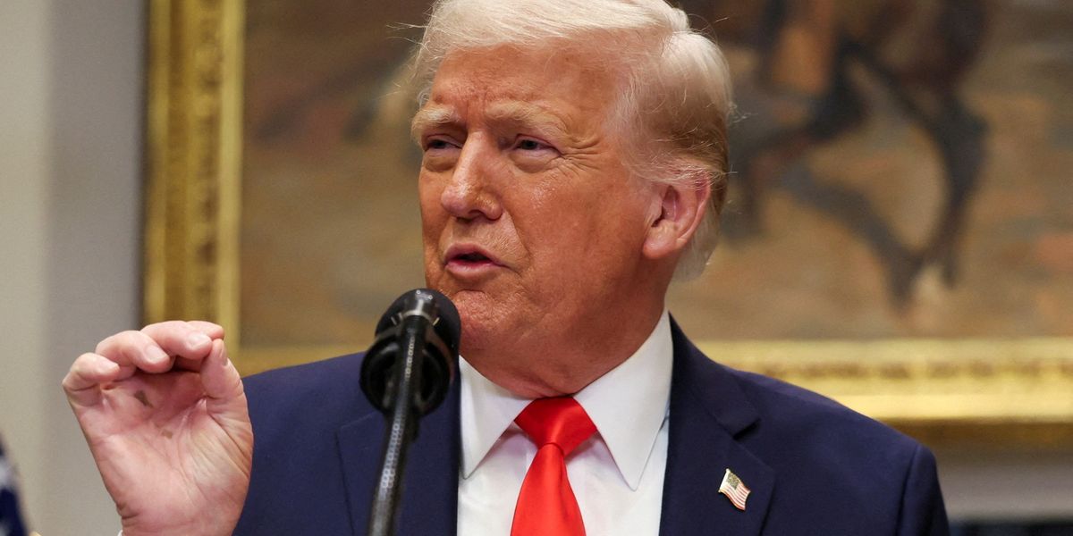 NextImg:Donald Trump planning to 'deport' 240,000 Ukrainians in fresh Zelensky betrayal