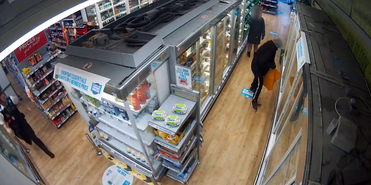 NextImg:Watch dramatic moment London shoplifter is caught REDHANDED