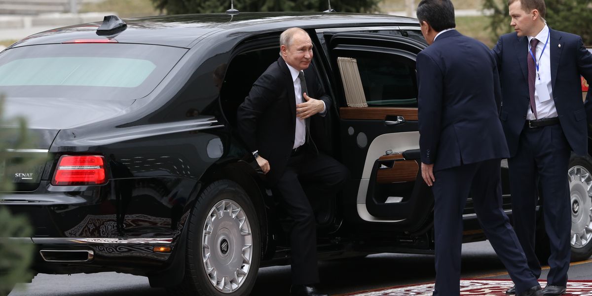 NextImg:Vladimir Putin gifts armoured Russian car to Kim Jong-un for 'personal use' in a sign of 'special relations'