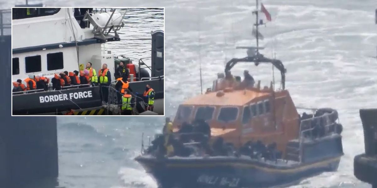 NextImg:More than 900 Channel migrants cross illegally to UK in less than a week with 359 arriving in one day