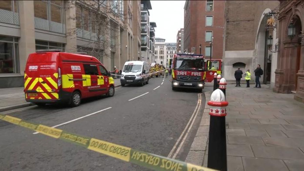 Old Bailey evacuated following 'major explosion' and smoke in building as emergency services rush to scene