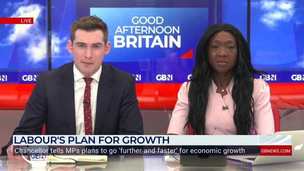 Keir Starmer claims economy 'starting to turn around' despite 'signals of recession' looming