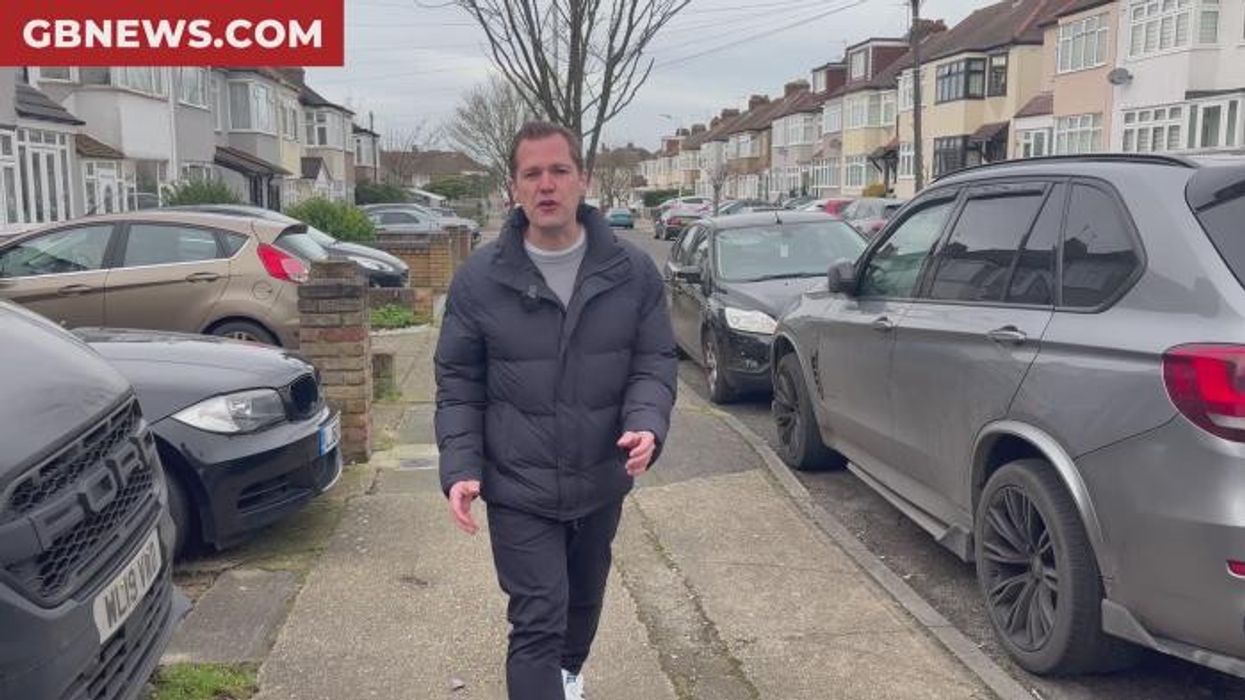 Gangs ransacking tradespeople's vans found 'selling arms and stolen tools' openly across Britain