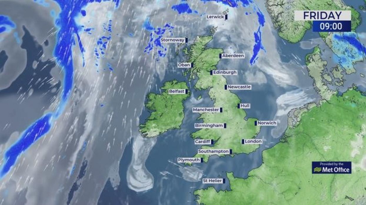 UK weather: Met Office issues 10-hour thunderstorm warning after North Africa plume thrusts temperatures to 27C
