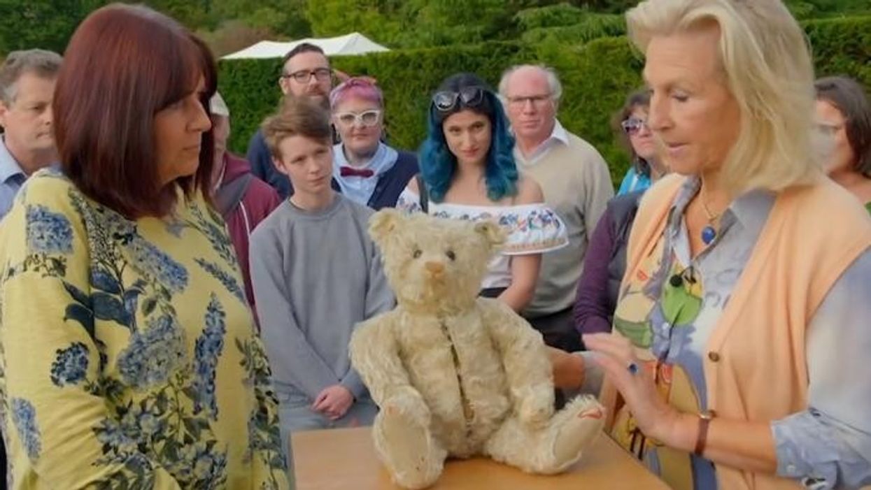 BBC Antiques Roadshow sees eye-watering valuation over ‘amazing’ family book found in rubbish dump