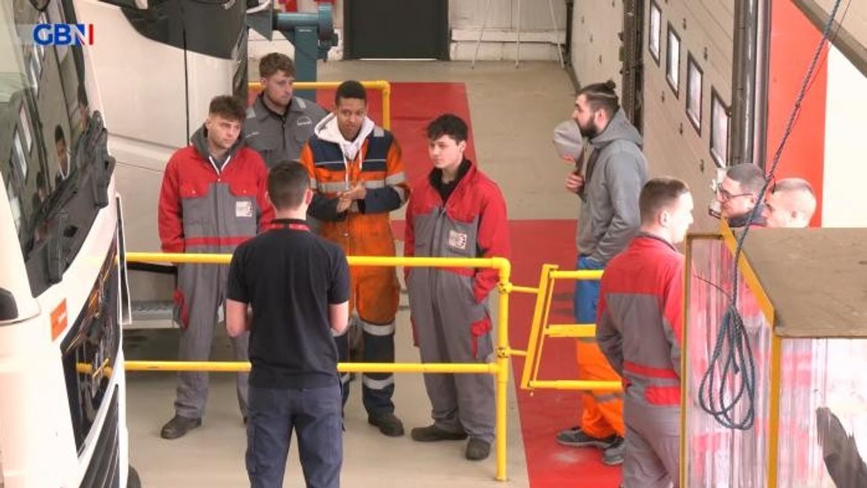 ‘Not worth it!’ Britons turn away from university as apprenticeships see major spike