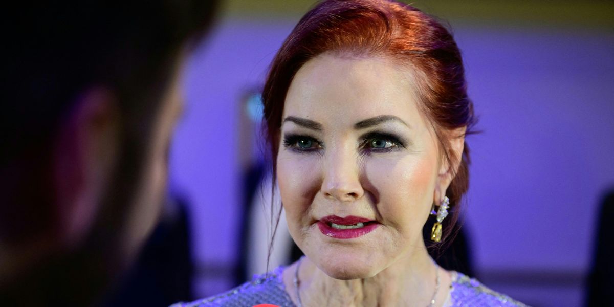 NextImg:Elvis Presley's ex-wife Priscilla forced to slap down romance rumours with former Dallas co-star