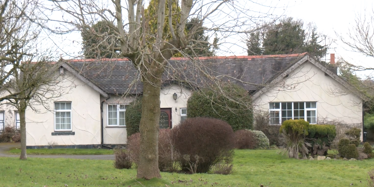 NextImg:Leafy Staffordshire villages become abandoned ‘ghost towns’ as locals lament huge waste of taxpayer cash