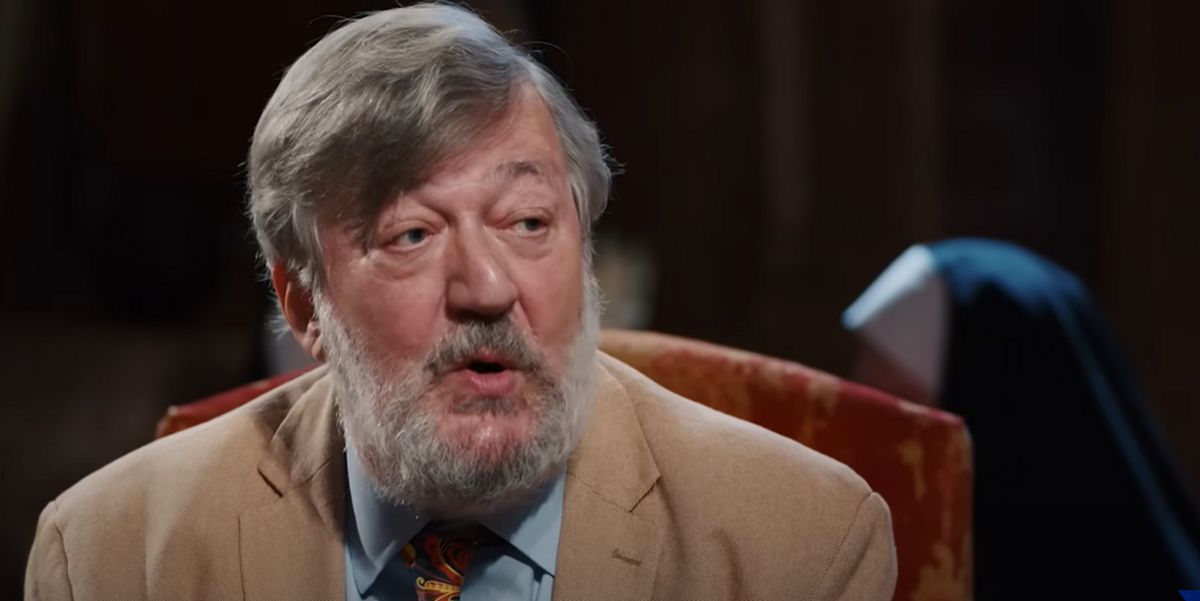 NextImg:Stephen Fry 'threw up five times a day' after shedding 5st thanks to new trend: ‘Got sicker and sicker'