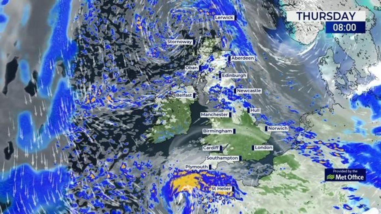 US weather: Furious ‘nor'easter’ storm threatens to dump 5 feet of snow amid cold snap