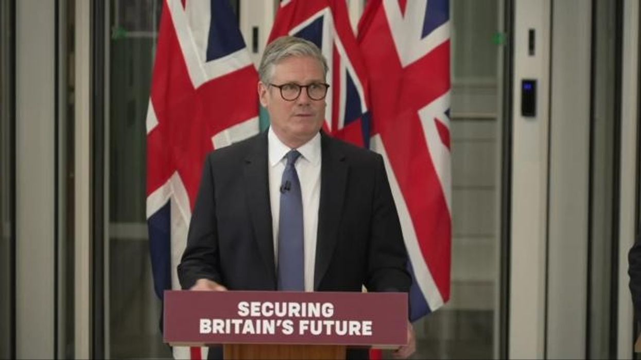 Keir Starmer SIGNS £10bn Chagos 'surrender' deal as Labour caves to international law