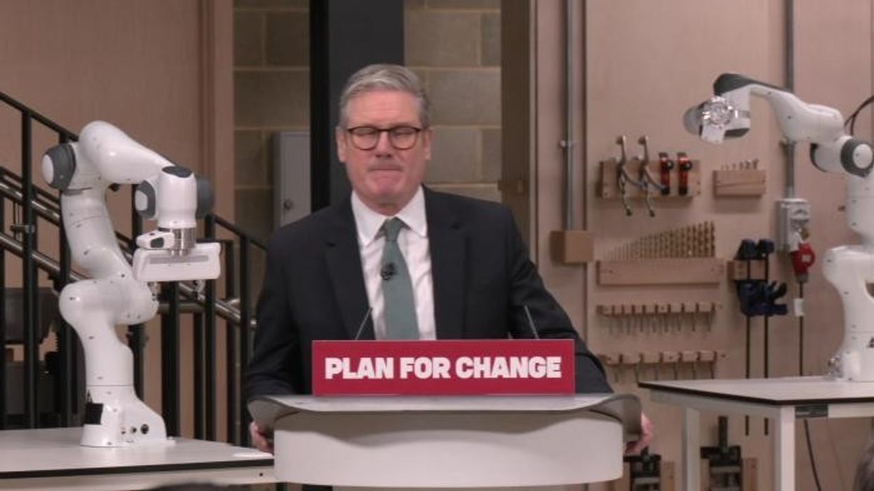 Starmer DOUBLES DOWN on benefit crackdown despite 'unfair' DWP consultation: 'I love fights!'