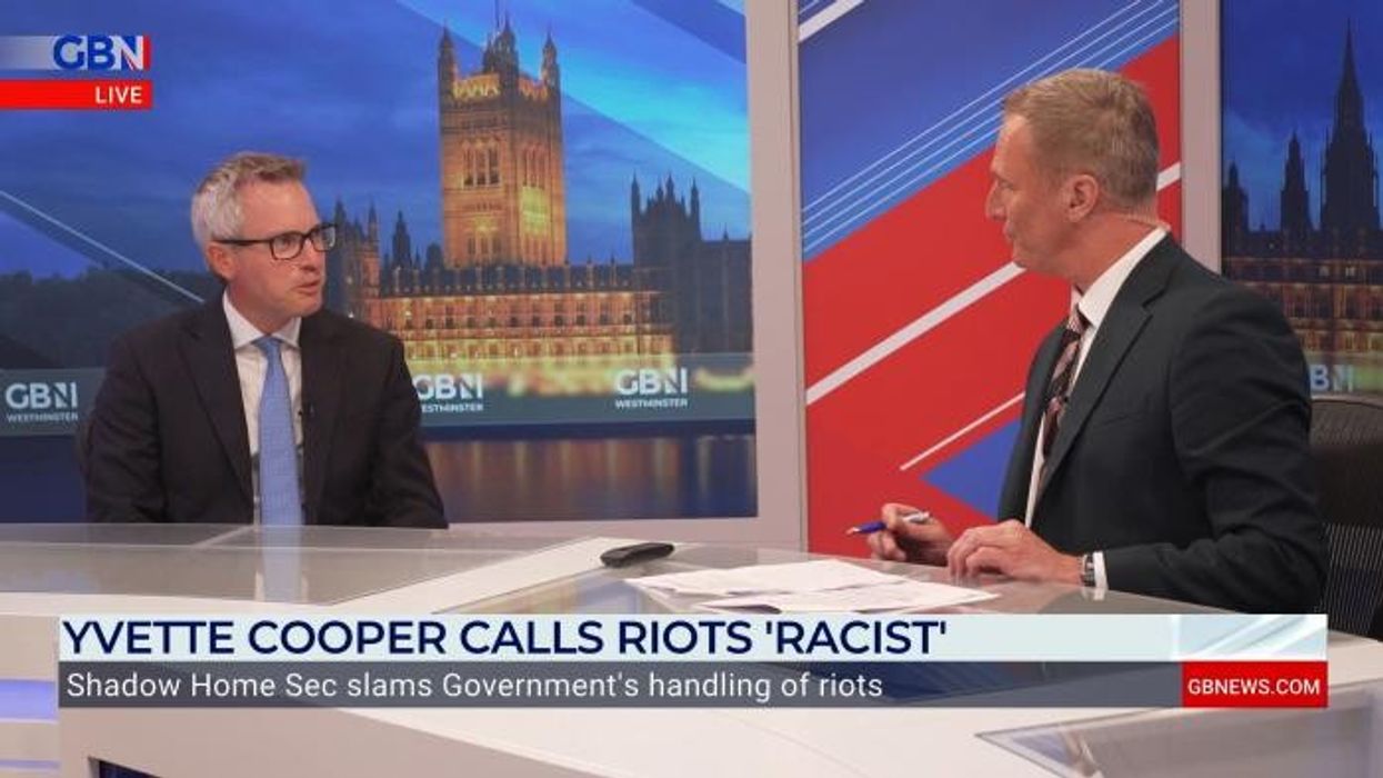 'Two-tier policing!' Fury as Nigel Farage 'rioters' effigy paraded during Bonfire Night celebrations