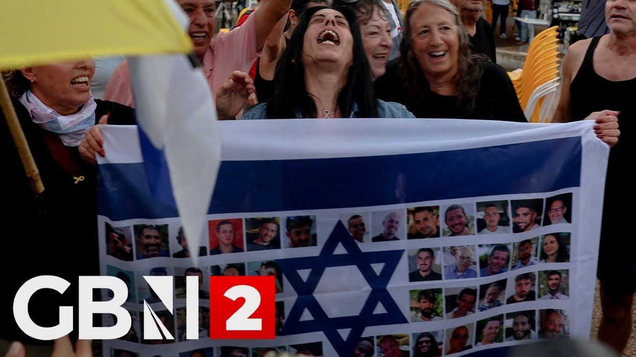 Donald Trump signs historic Israel-Hamas peace deal as Keir Starmer watches on