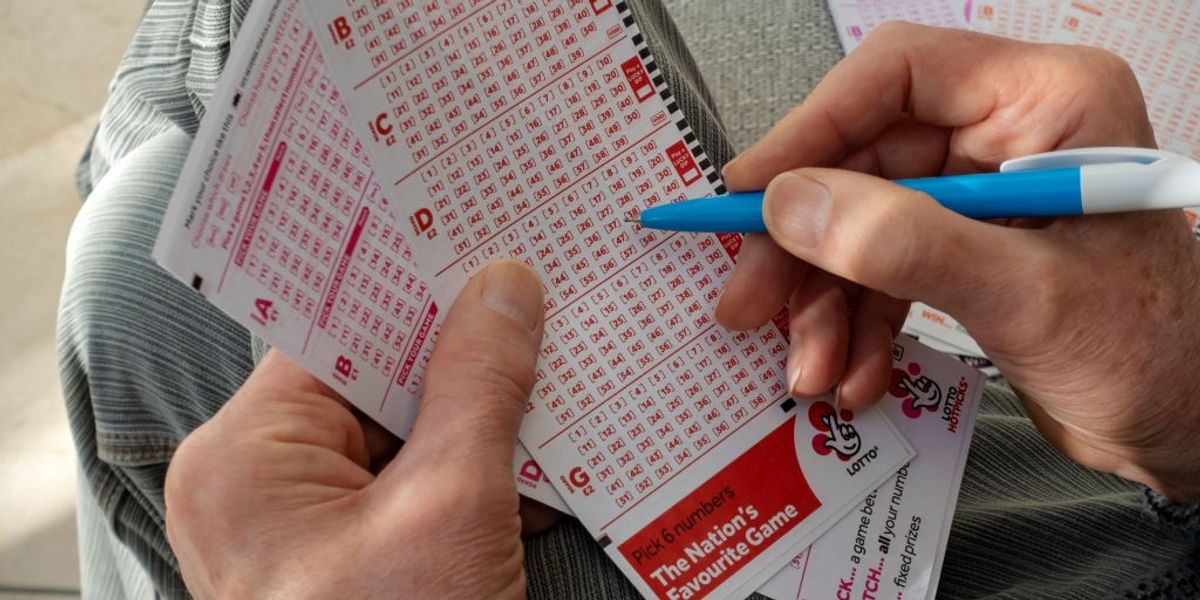 NextImg:National Lottery winner 'struggling to pay mortgage' as he waits weeks for payout