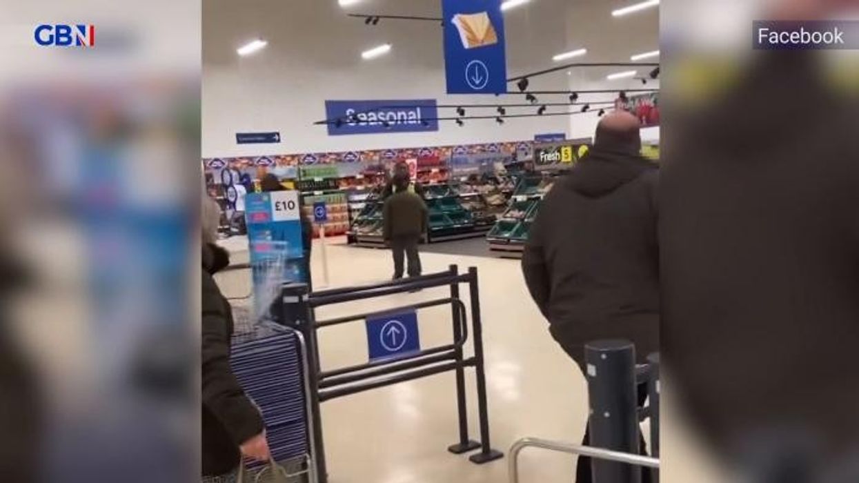 Tesco customer forced to intervene after security guard attacked in middle of store