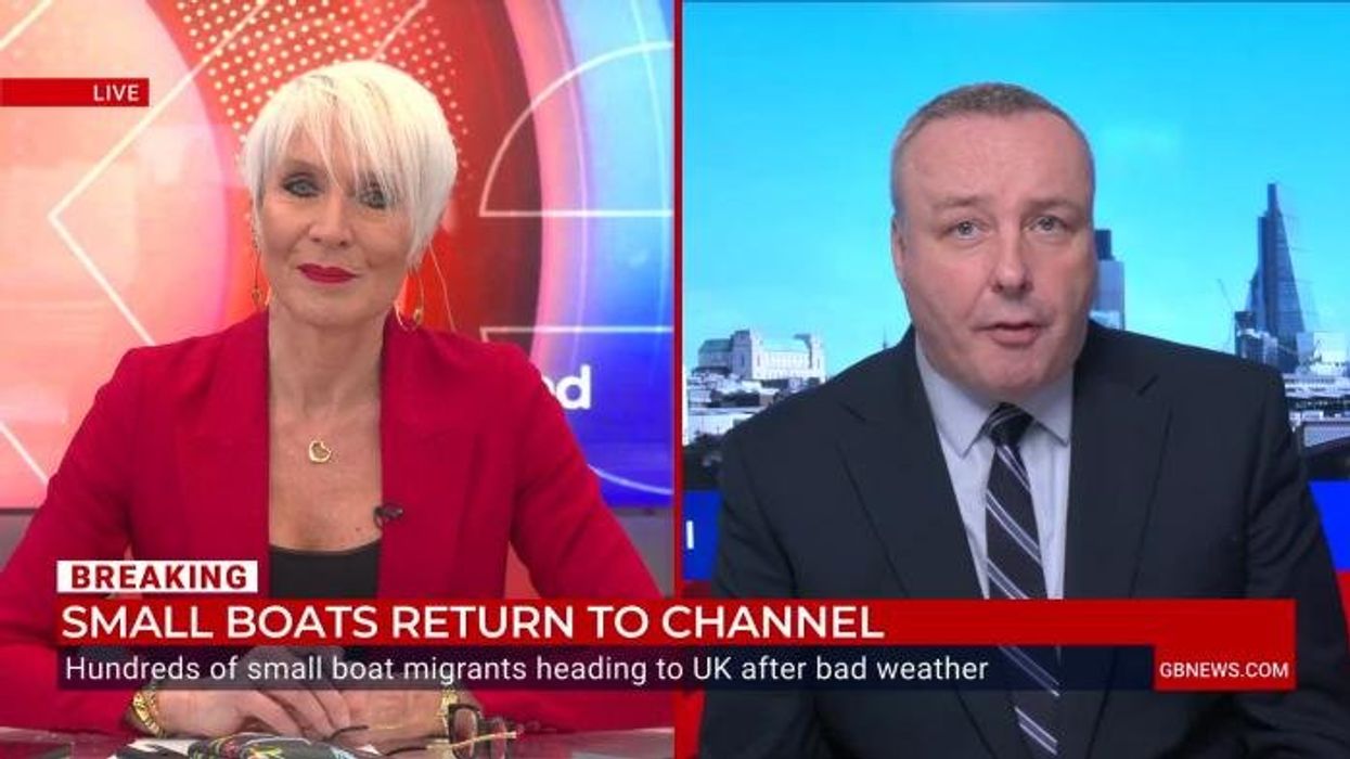 'Beggars belief!' Mark White rages at claims French officials are ABSENT on beaches as migrants mass on shores