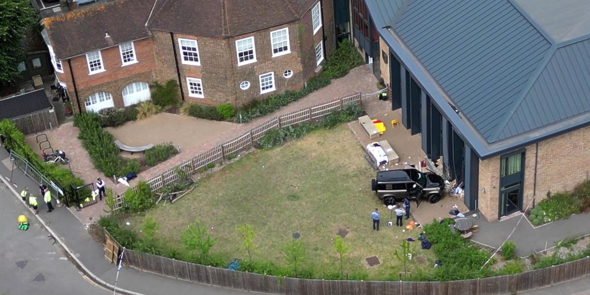 NextImg:Wimbledon school crash investigation re-opened by police after 'concerns' of failings by Met