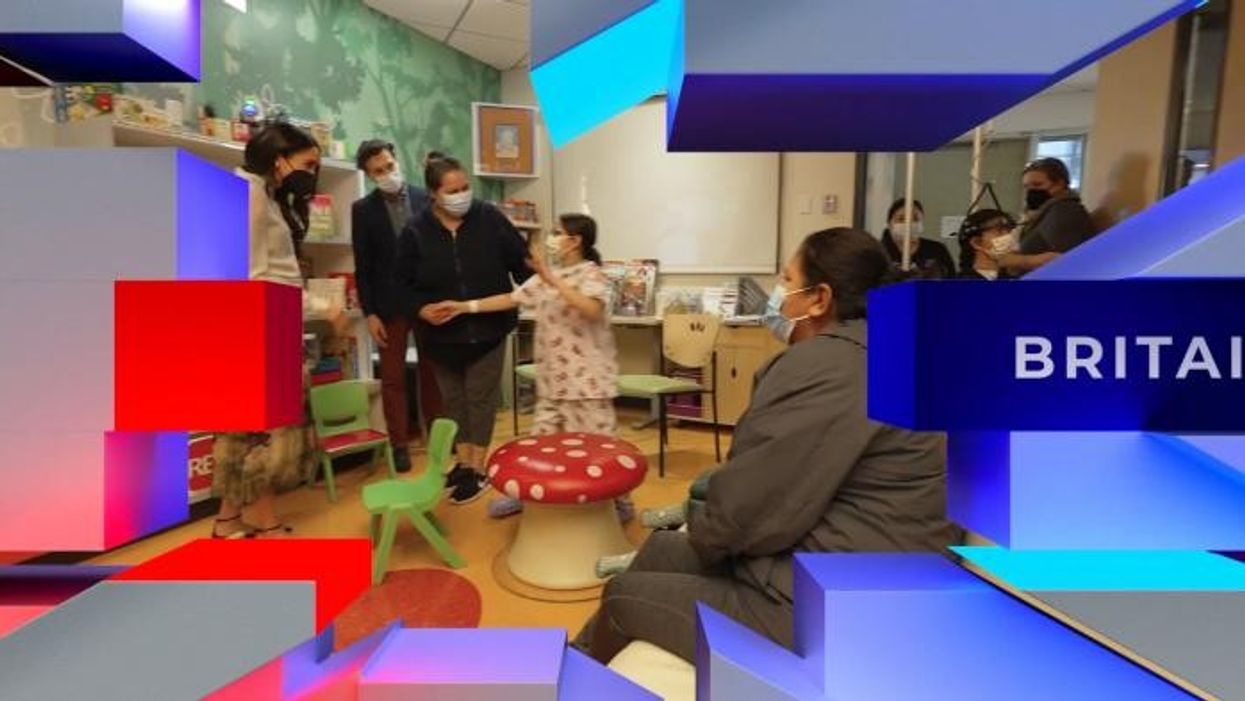 Meghan Markle flaunts chic £3,300 outfit for surprise appearance at children’s hospital