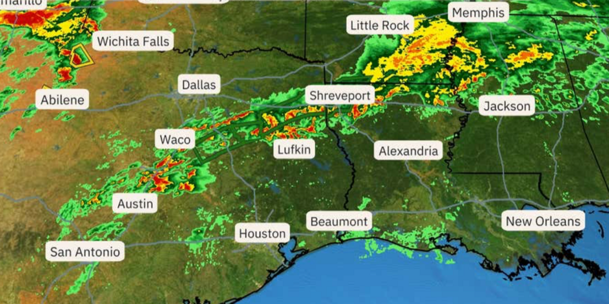 NextImg:US weather: Major storm threatens 135mph tornadoes and ‘golf-ball’ hailstones
