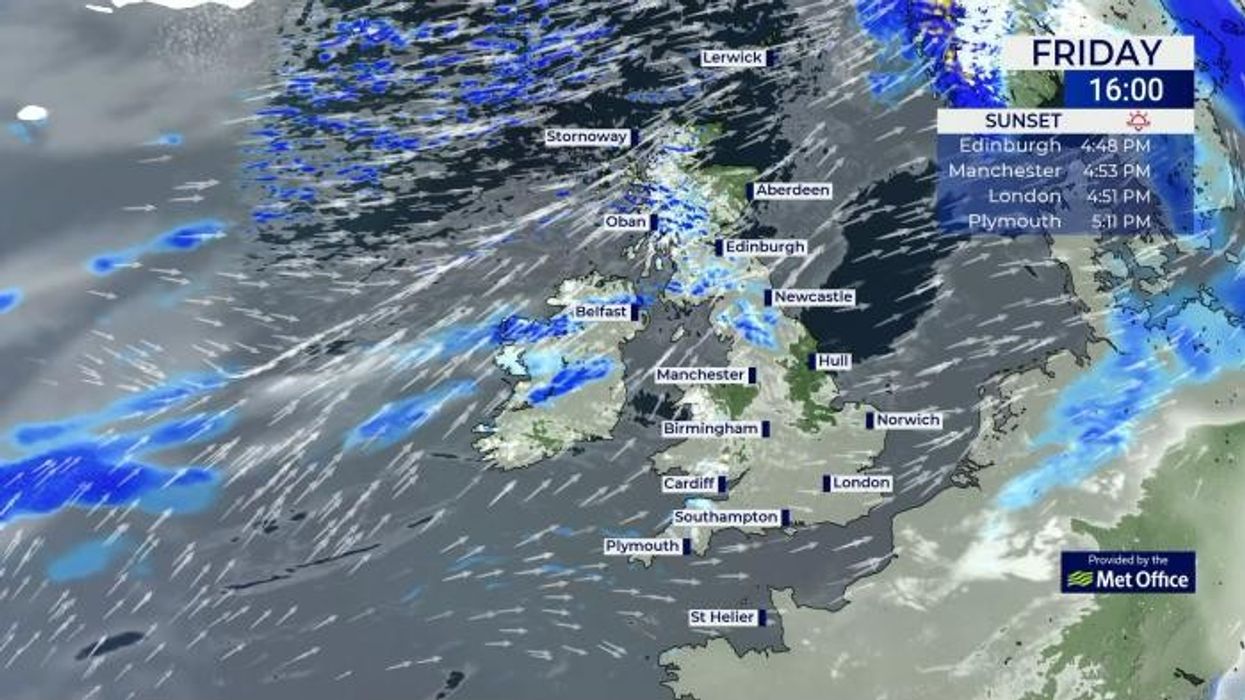 UK snow forecast: Cold arctic blast to sweep in within days as new maps show heavy blanket covering parts of Britain