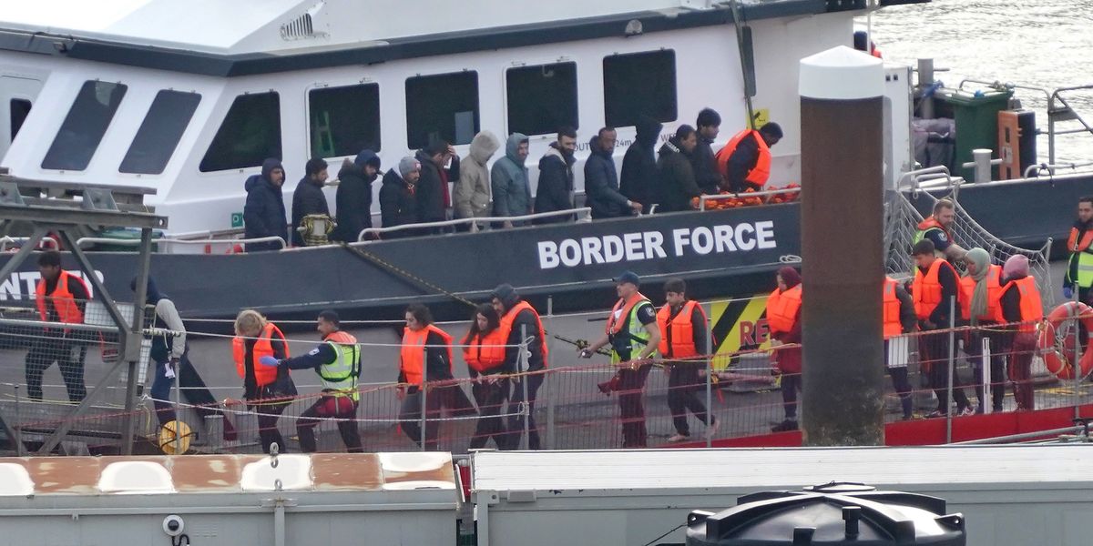 NextImg:Migrant crisis: Bill for asylum hotels to his £5.4 BILLION in major overspend